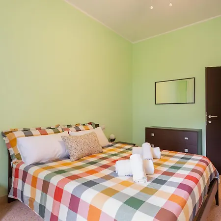 Апартаменты Maison Camilla Near Train Station *